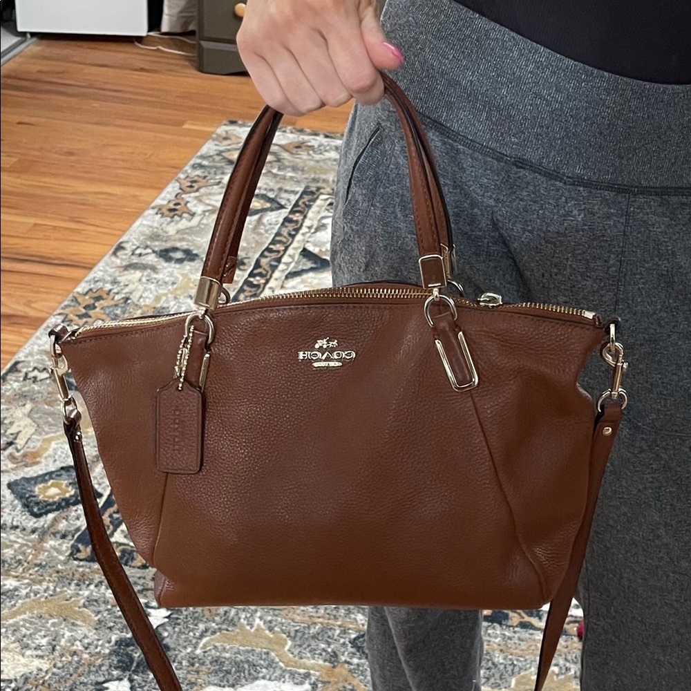 Coach purse - Picture 5 of 6